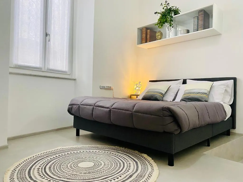Villa Martina Luxury Suites Lecco Guest house