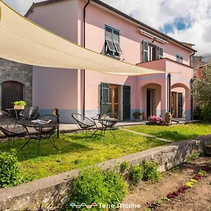 https://affittacamere-niria-terre-marine.hotelitalianriviera.com