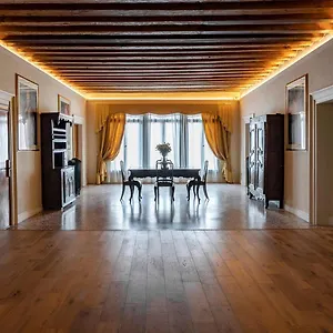 Palazzo Titti Rialto Affittacamere Venezia